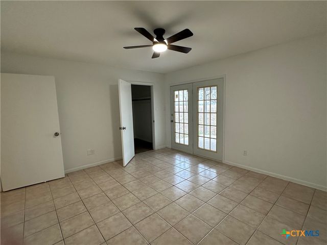 136 Discovery Lane, San Marcos, TX 78666