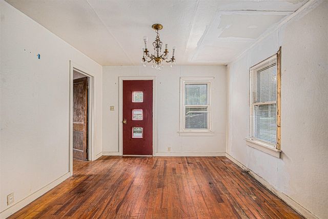 1103 W Mt Garfield Road, Norton Shores, MI 49441