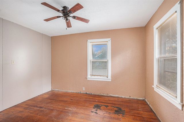 1103 W Mt Garfield Road, Norton Shores, MI 49441