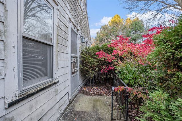 1103 W Mt Garfield Road, Norton Shores, MI 49441