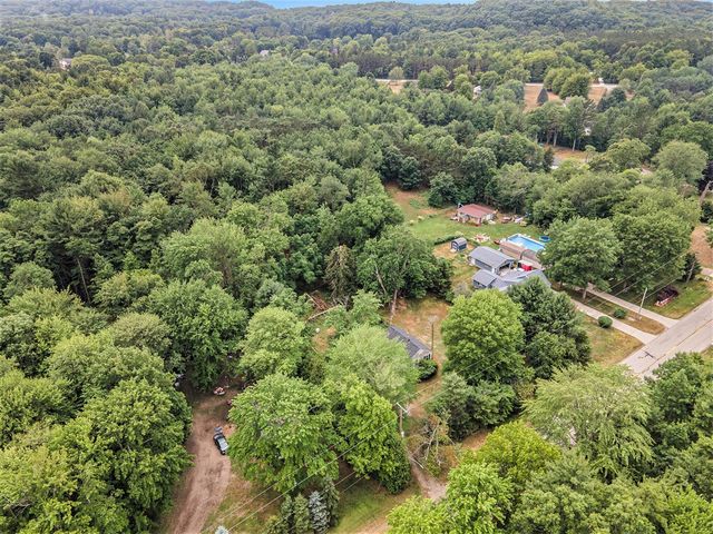 1103 W Mt Garfield Road, Norton Shores, MI 49441