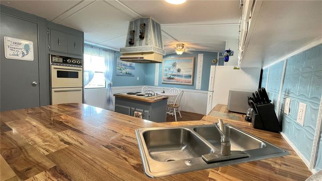 1214 DUSTIN DRIVE, The Villages, FL 32159