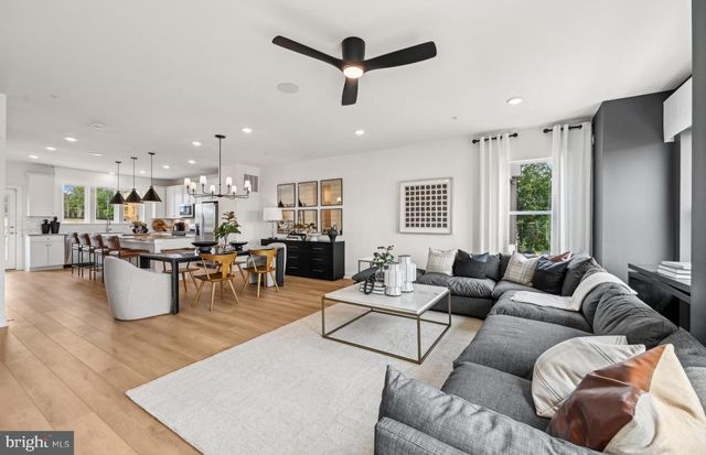 42617 BLACK ANGUS DR, Ashburn, VA 20148