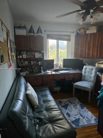 2733 Washington St, Hollywood, FL 33020