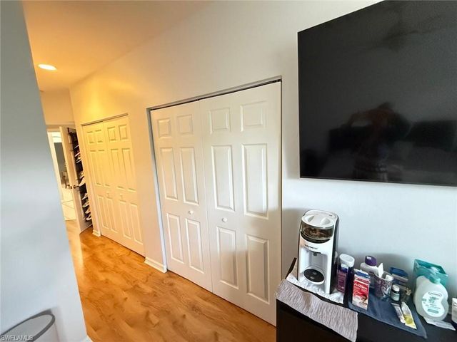 6210 Wilshire Pines CIR 1, Naples, FL 34109