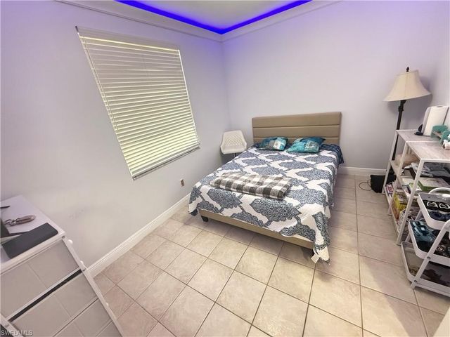 6210 Wilshire Pines CIR 1, Naples, FL 34109