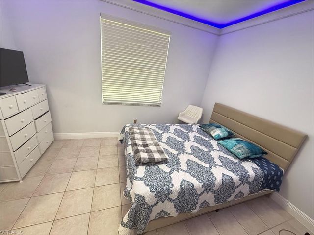 6210 Wilshire Pines CIR 1, Naples, FL 34109