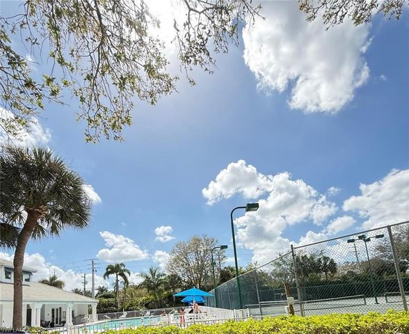 6210 Wilshire Pines CIR 1, Naples, FL 34109