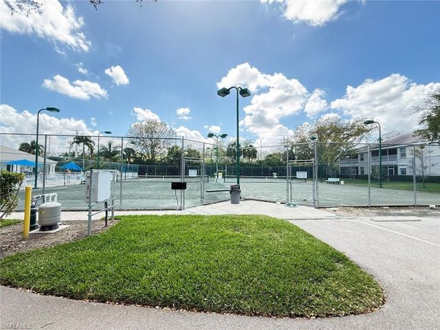 6210 Wilshire Pines CIR 1, Naples, FL 34109