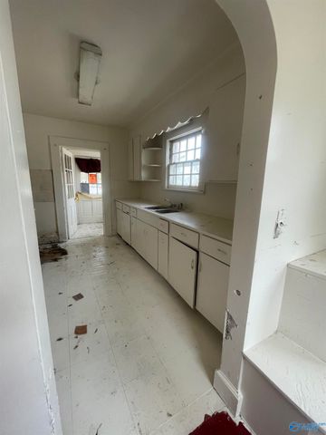 515 Elm Avenue, Gadsden, AL 35903