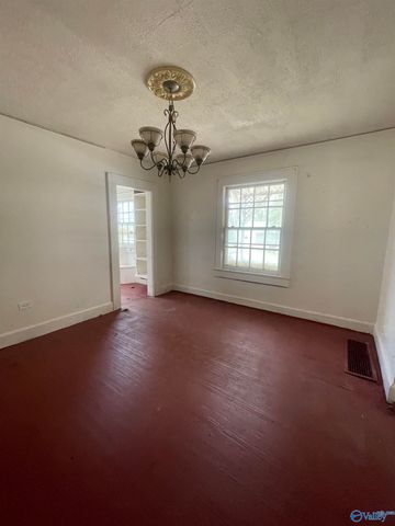 515 Elm Avenue, Gadsden, AL 35903