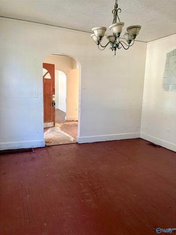 515 Elm Avenue, Gadsden, AL 35903