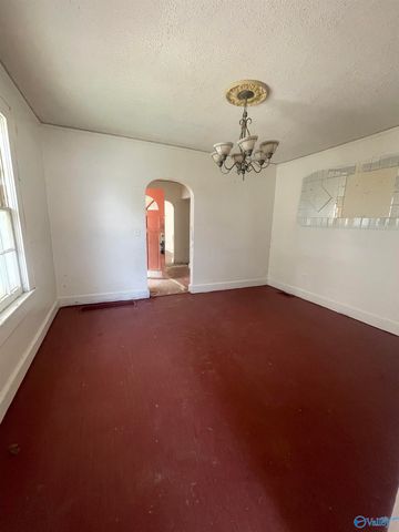 515 Elm Avenue, Gadsden, AL 35903