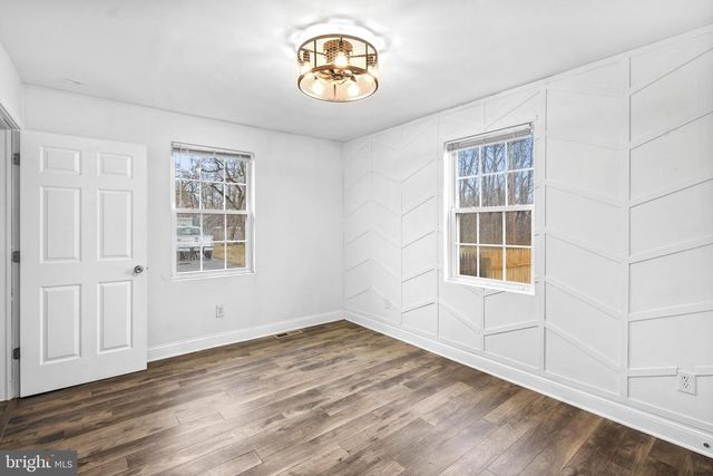 29 3RD, Morrisville, PA 19067