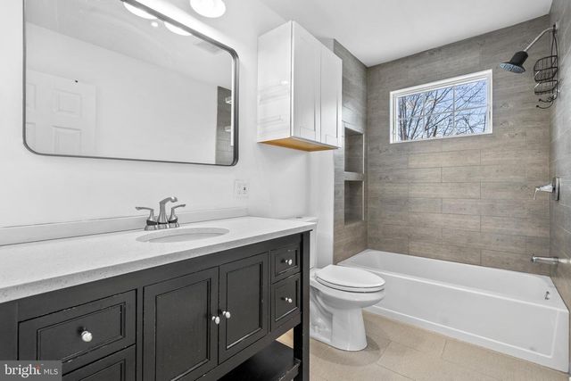 29 3RD, Morrisville, PA 19067