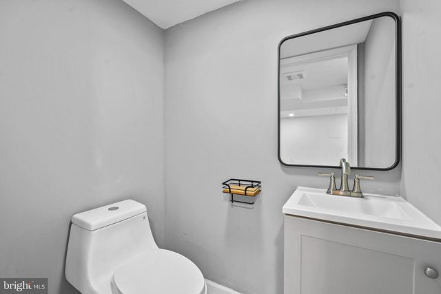 29 3RD, Morrisville, PA 19067