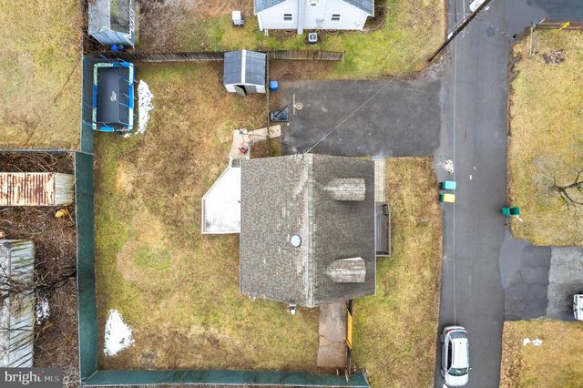 29 3RD, Morrisville, PA 19067