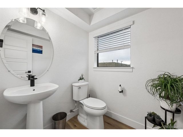 2064 S Holly St 2-6, Denver, CO 80222