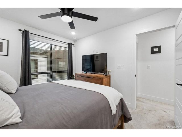 2064 S Holly St 2-6, Denver, CO 80222