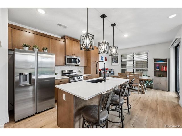2064 S Holly St 2-6, Denver, CO 80222