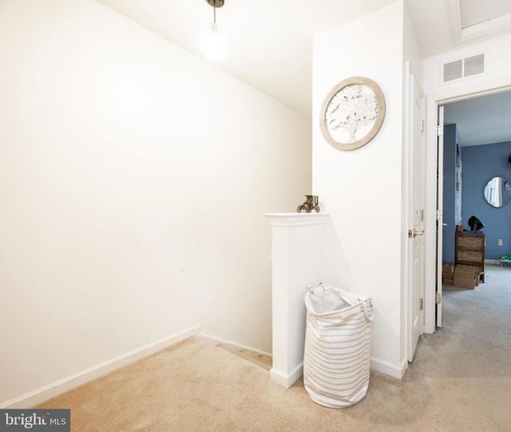 329 MOUNT PLEASANT ST, Coatesville, PA 19320