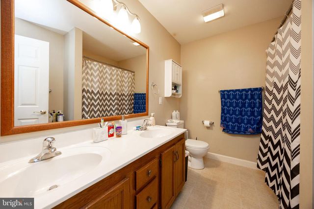 329 MOUNT PLEASANT ST, Coatesville, PA 19320