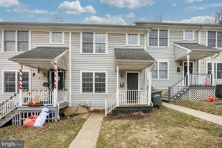 329 MOUNT PLEASANT ST, Coatesville, PA 19320