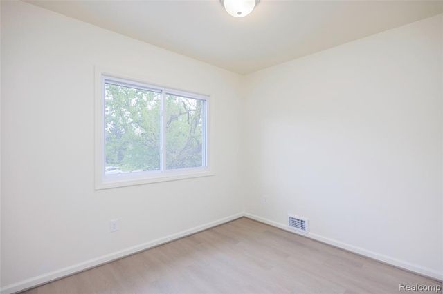 20505 Ridgemont Road, Harper Woods, MI 48225