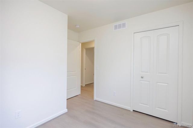 20505 Ridgemont Road, Harper Woods, MI 48225