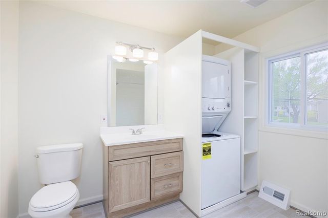 20505 Ridgemont Road, Harper Woods, MI 48225