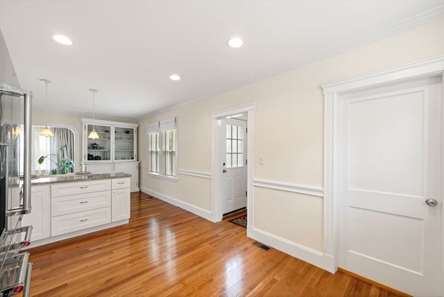 40 Ansonia Road, Boston, MA 02132
