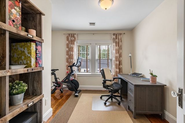 40 Ansonia Road, Boston, MA 02132