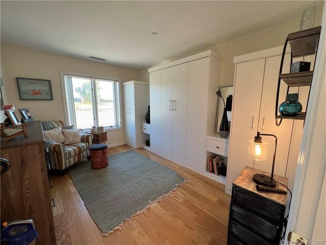 12 Naugatuck Avenue APT A4, Milford, CT 06460