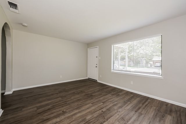 720 Emberwood Drive, Dallas, TX 75232