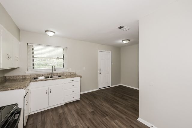 720 Emberwood Drive, Dallas, TX 75232