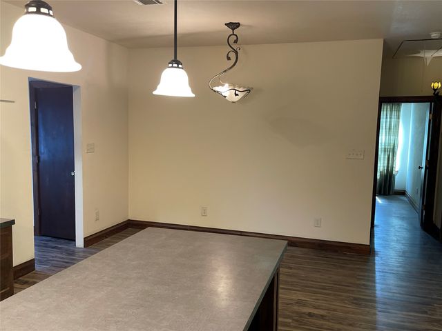 2110 County Road 1220, Savoy, TX 75479