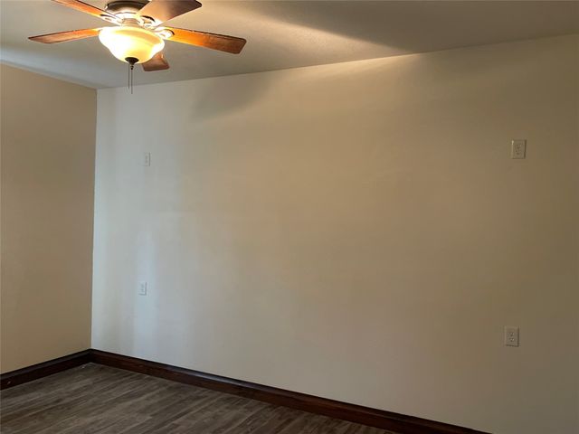 2110 County Road 1220, Savoy, TX 75479