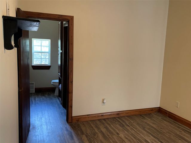 2110 County Road 1220, Savoy, TX 75479