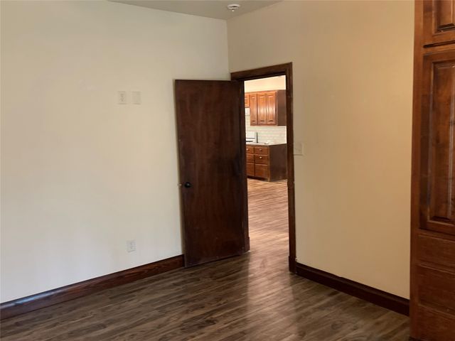 2110 County Road 1220, Savoy, TX 75479