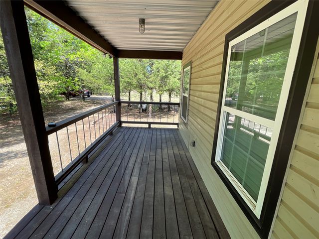 2110 County Road 1220, Savoy, TX 75479