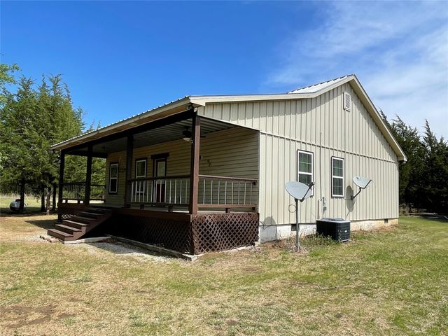 2110 County Road 1220, Savoy, TX 75479