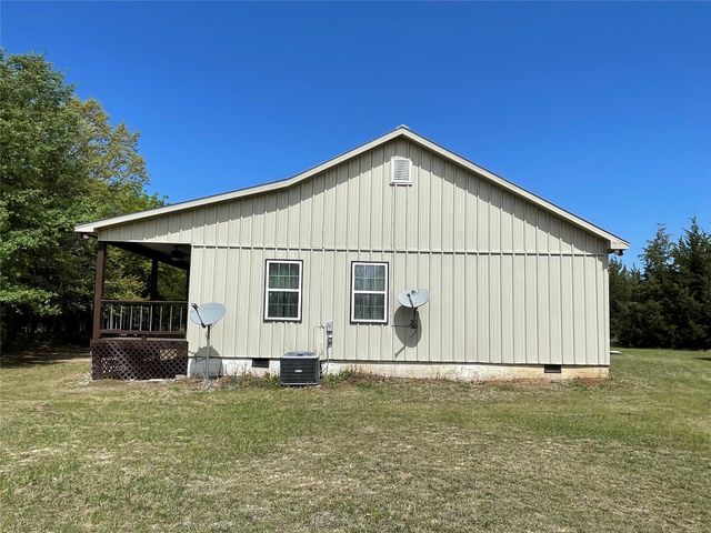 2110 County Road 1220, Savoy, TX 75479
