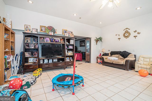 126 Lakeover Drive, Athens, GA 30607