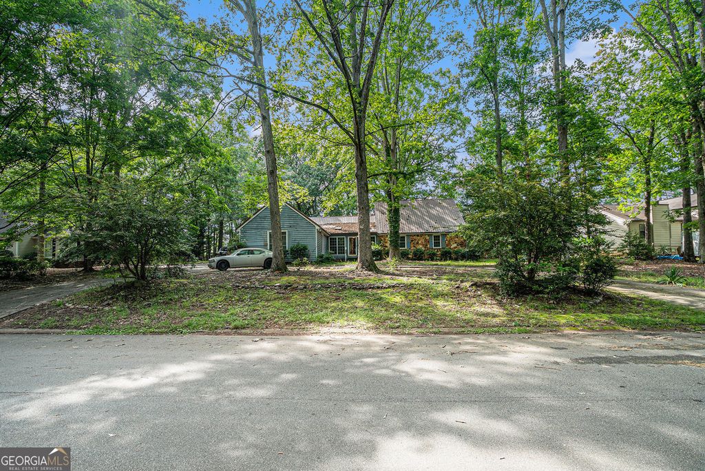 126 Lakeover Drive, Athens, GA 30607
