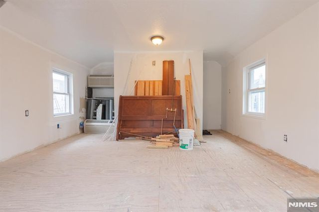 120 Norman Street, East Orange, NJ 07017