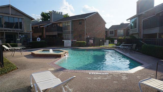 2728 Copper Creek Drive 107, Arlington, TX 76006