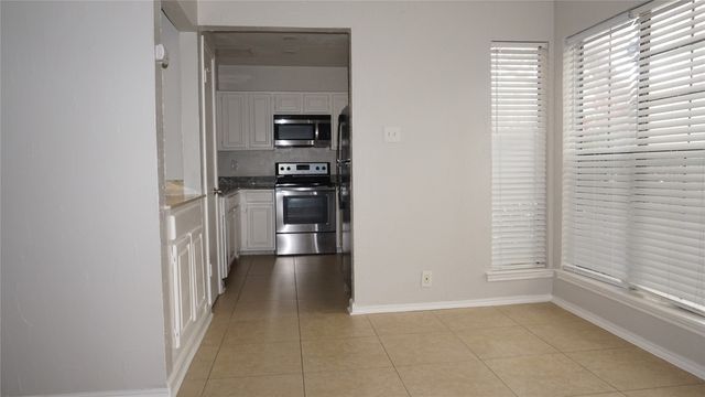 2728 Copper Creek Drive 107, Arlington, TX 76006