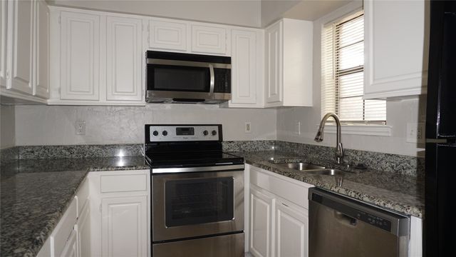 2728 Copper Creek Drive 107, Arlington, TX 76006