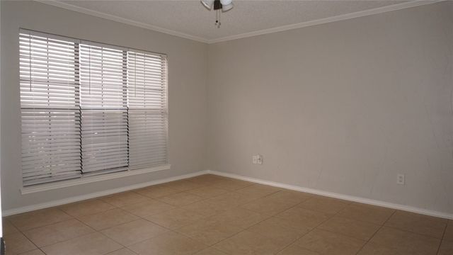 2728 Copper Creek Drive 107, Arlington, TX 76006