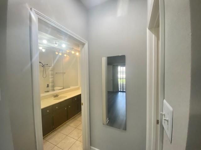 2209 S Braeswood Boulevard 33F, Houston, TX 77030